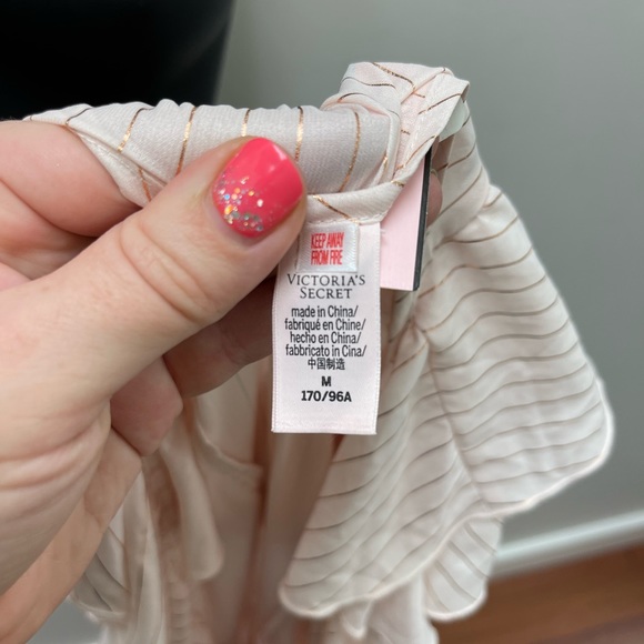 BNWT Victoria’s Secret low V-neck dress - Picture 2 of 3